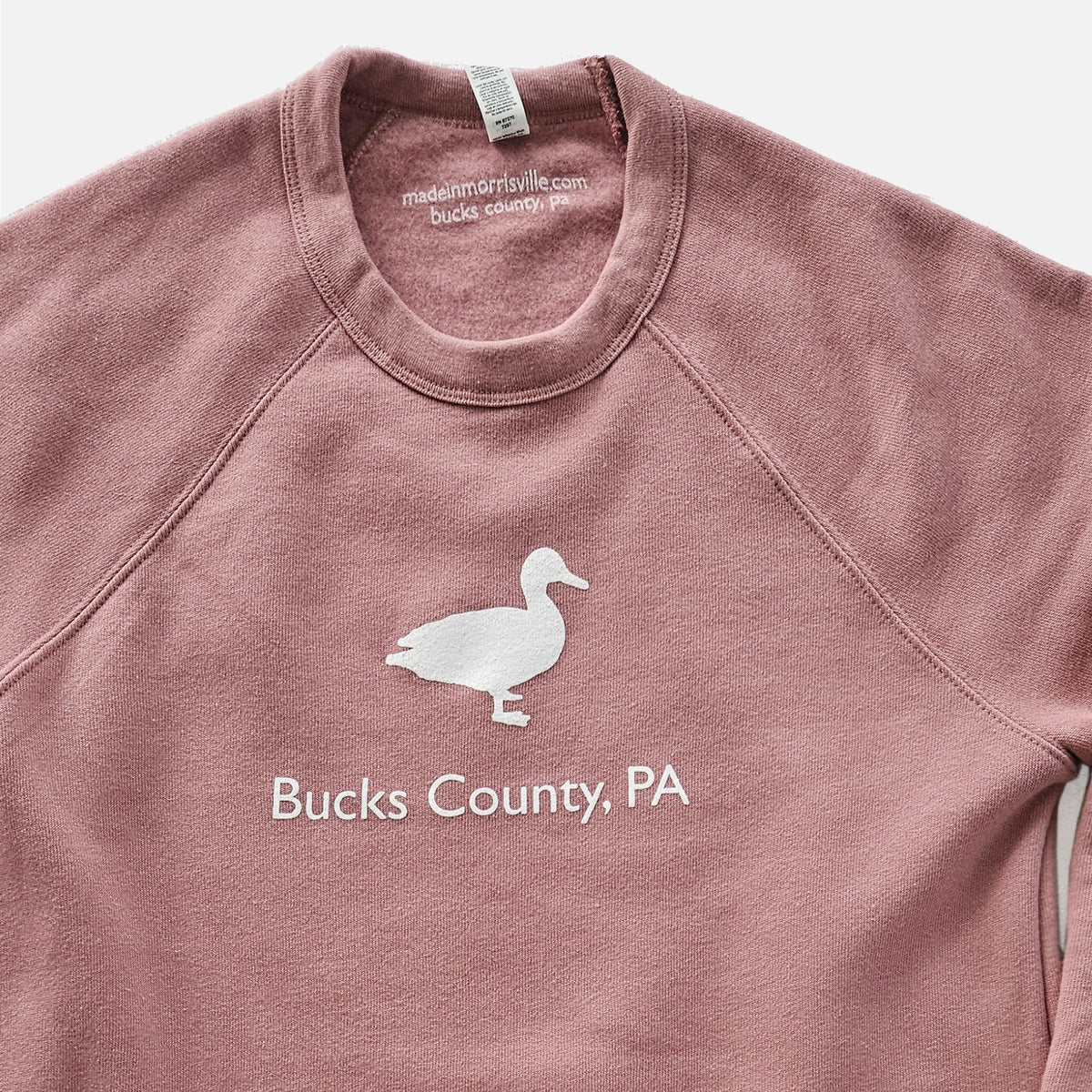 Bucks County Duck Portrait graphic crewneck sweatshirt - mauve