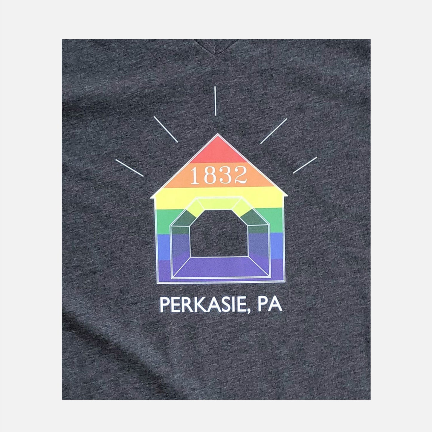 Rainbow Covered Bridge / Perkasie, PA graphic V-Neck T-shirt - dark gray heather