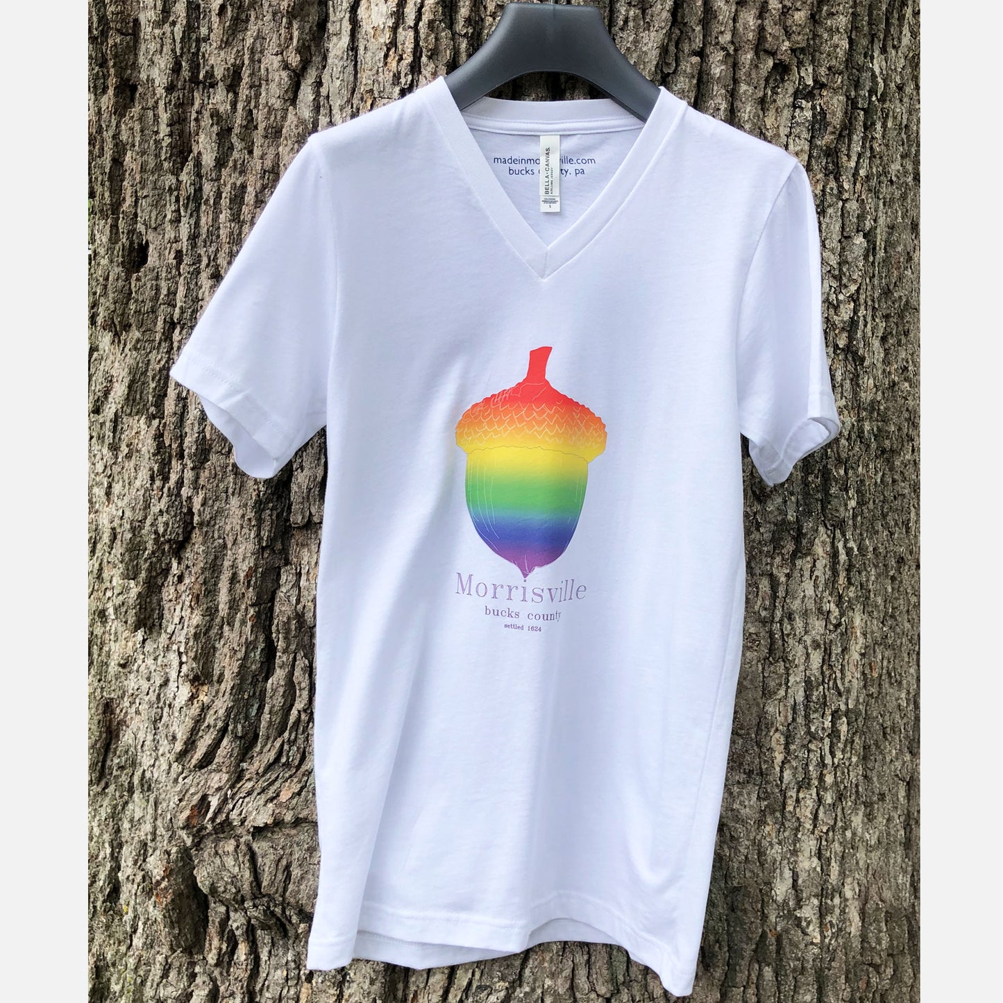 Rainbow Acorn Morrisville graphic V-Neck T-shirt - white