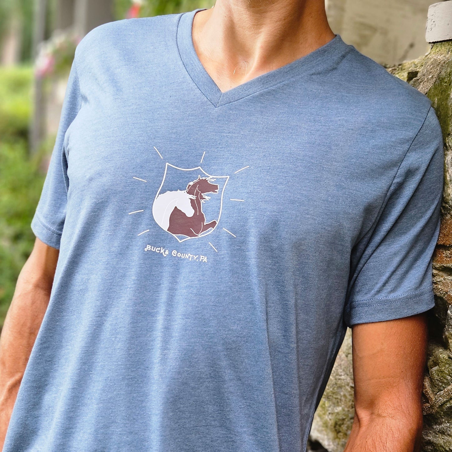 George Washington's horses / graphic V-neck T-shirt - heather slate