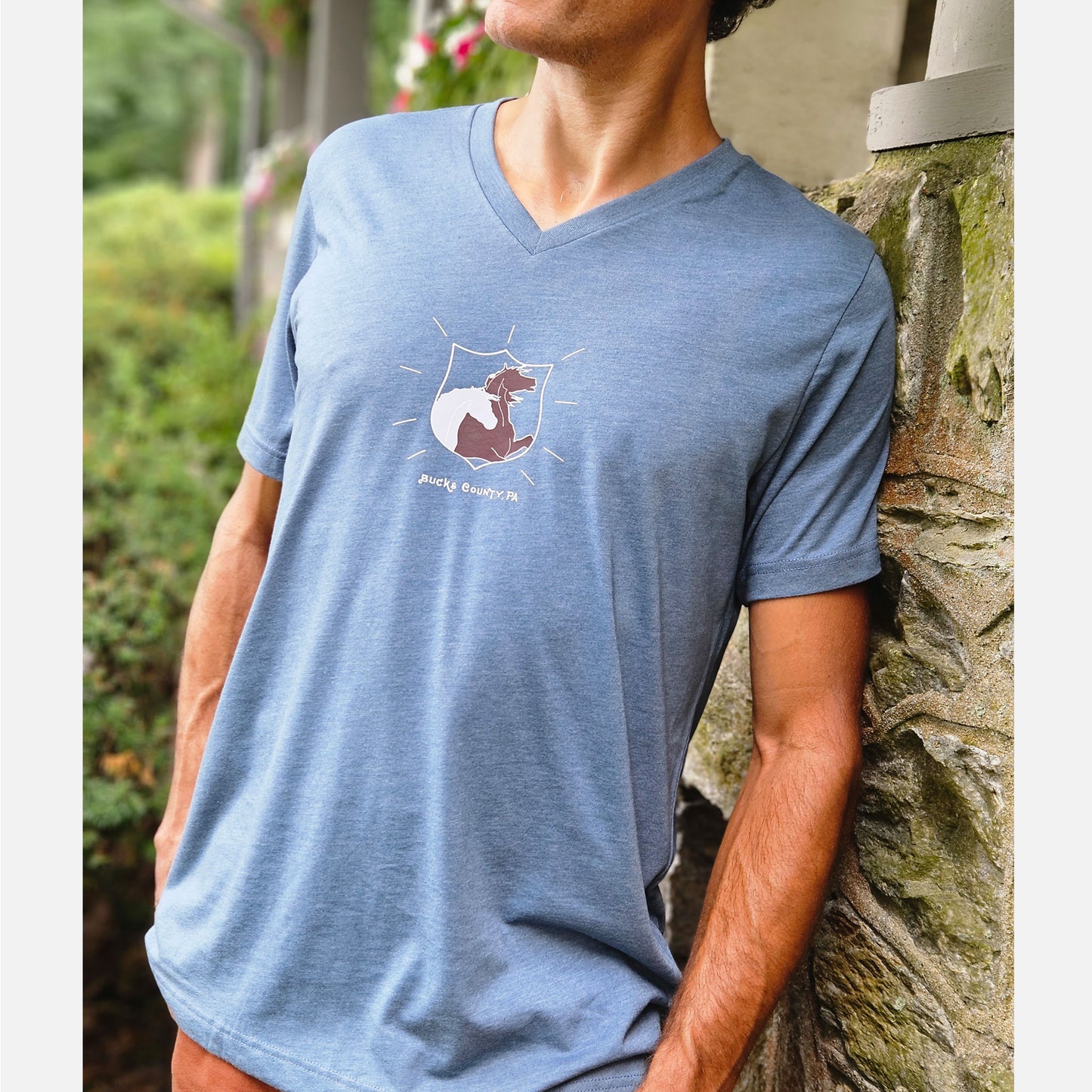 George Washington's horses / graphic V-neck T-shirt - heather slate