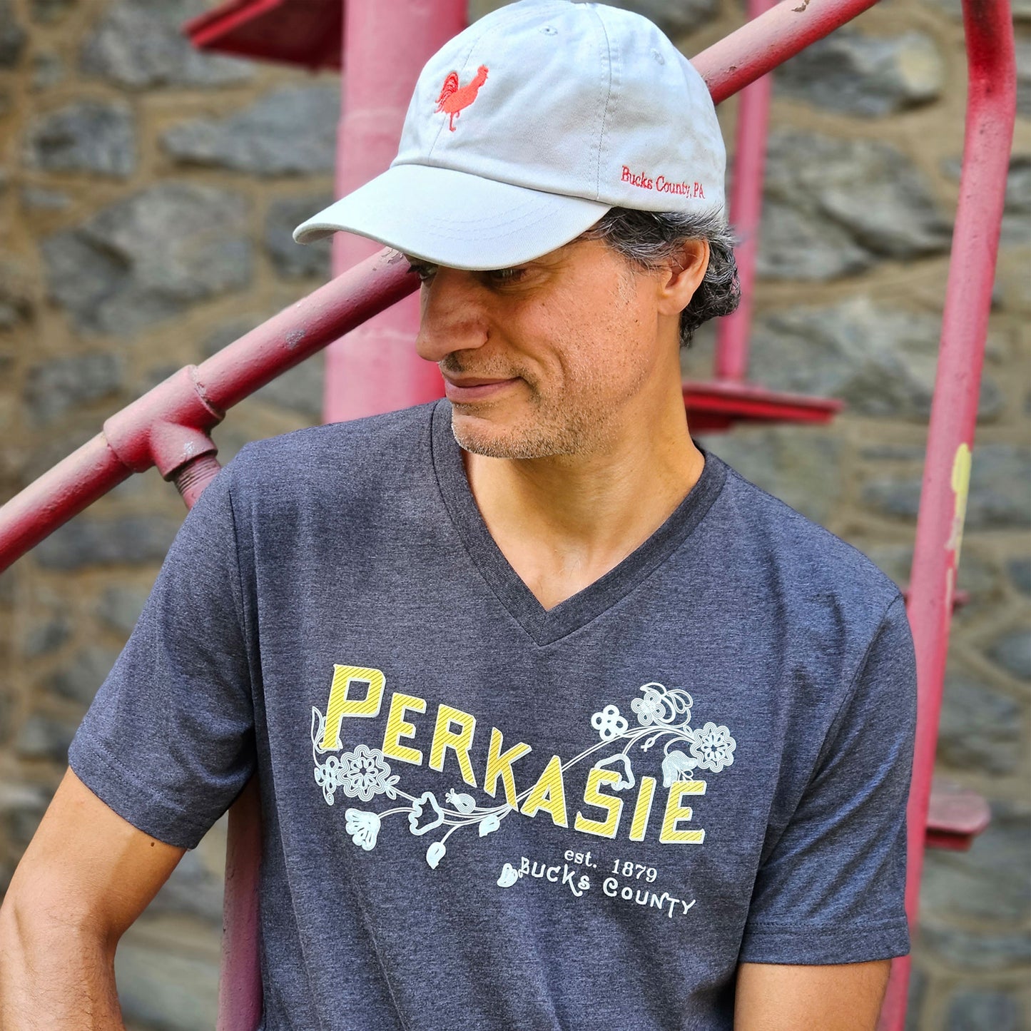 Perkasie/Lenape floral motif graphic V-Neck T-shirt - dark heather grey