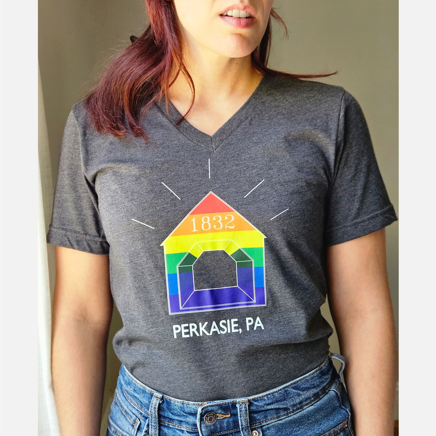 Rainbow Covered Bridge / Perkasie, PA graphic V-Neck T-shirt - dark gray heather
